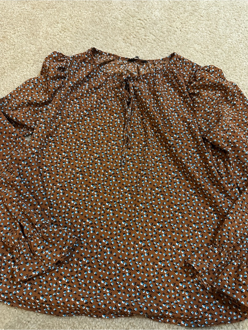 Dokotoo Women’s Floral Tie-Neck Blouse M Boho - Picture 4 of 4